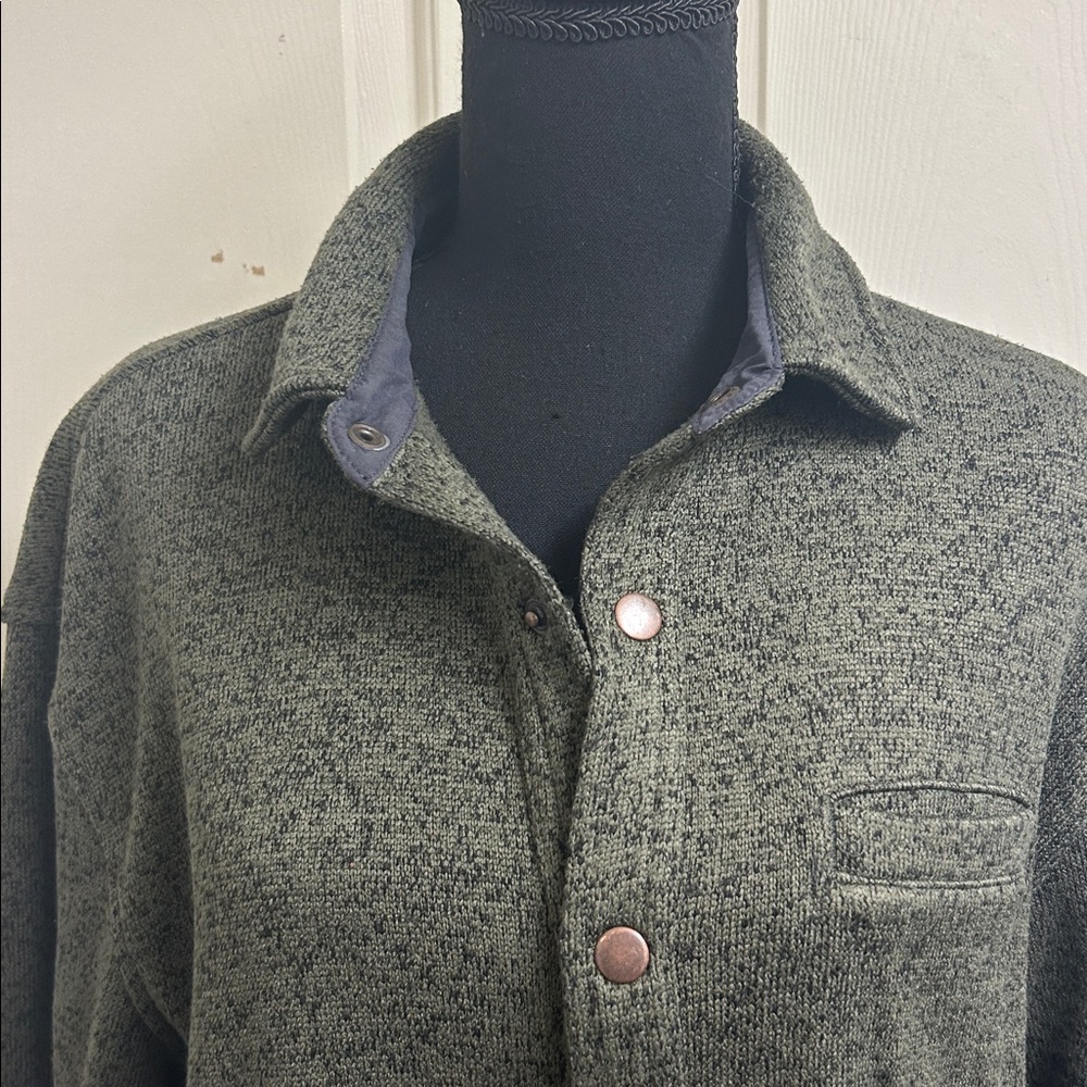 Solaris fleece snap button shirt jacket in dark green with pockets, Size Large, - Picture 2 of 10
